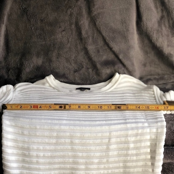 VINCE Camuto cream striped sheer long sleeve sweater size XS W1023 - Picture 5 of 9